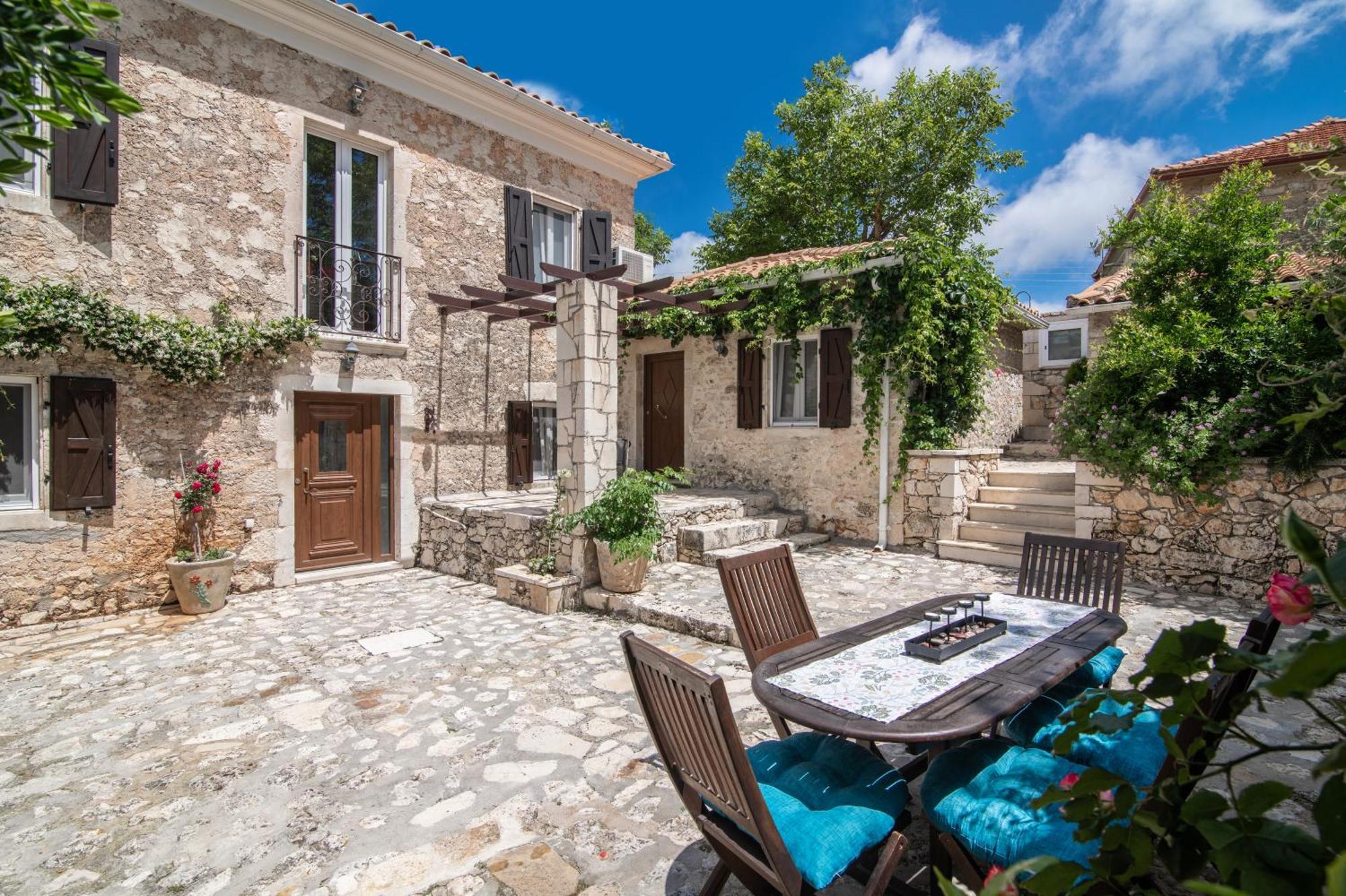 Villa Callisto- Elegant Restored Villa With Pool Yírion Exterior foto