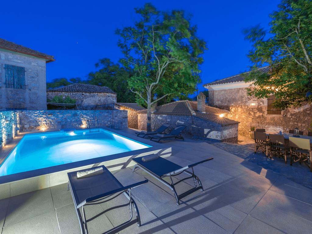 Villa Callisto- Elegant Restored Villa With Pool Yírion Exterior foto